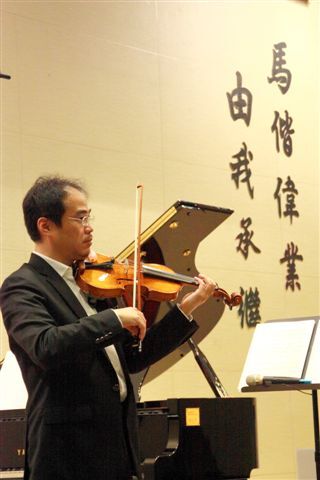 2011圖書館週 經典再現音樂會(另開新視窗/jpg檔)圖片