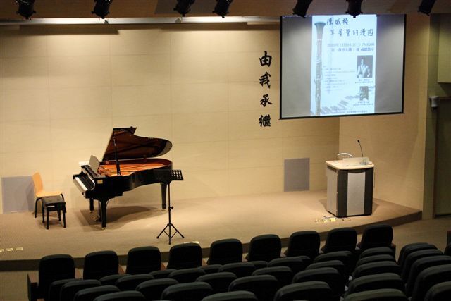 2010圖書館週 音樂會 - 單簧管的漫遊(另開新視窗/jpg檔)圖片