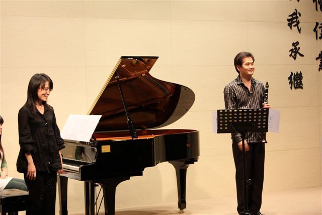 2010圖書館週 音樂會 - 單簧管的漫遊(另開新視窗/jpg檔)圖片