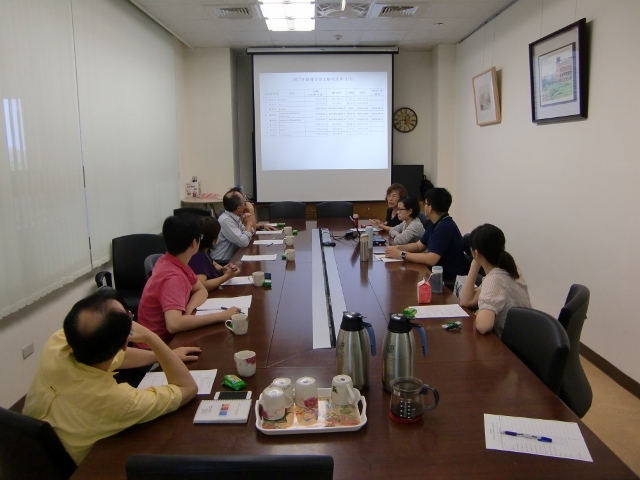 105學年度 第一次圖書諮詢委員會 6(另開新視窗/jpg檔)圖片
