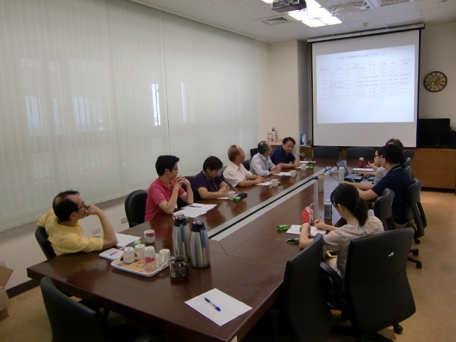 105學年度 第一次圖書諮詢委員會 8(另開新視窗/jpg檔)圖片