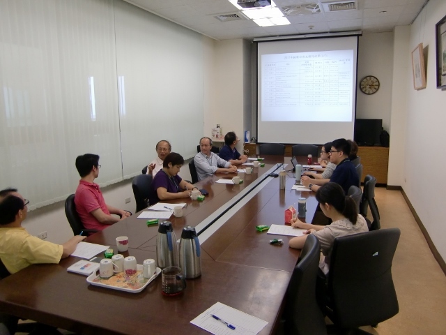105學年度 第一次圖書諮詢委員會 18(另開新視窗/jpg檔)圖片