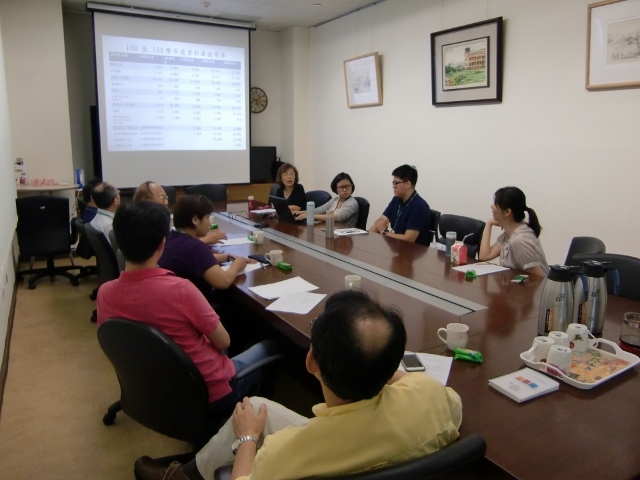 105學年度 第一次圖書諮詢委員會 34(另開新視窗/jpg檔)圖片
