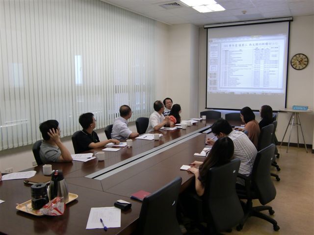 101學年度 第一次圖書諮詢委員會 8(另開新視窗/jpg檔)圖片