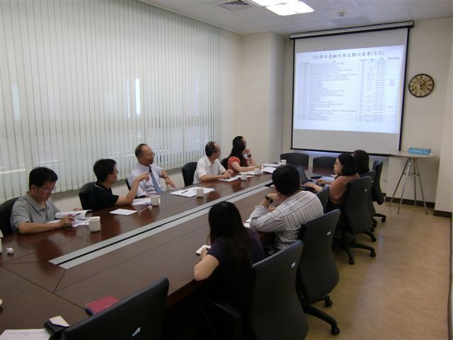 101學年度 第一次圖書諮詢委員會 12(另開新視窗/jpg檔)圖片