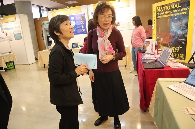 2018-12-08 2018年中華民國圖書館學會海報展(另開新視窗/jpg檔)圖片