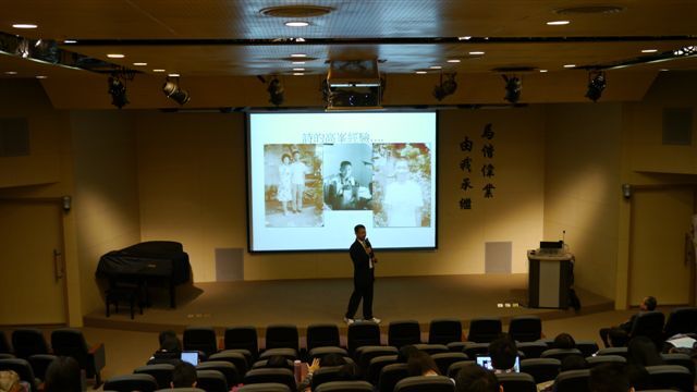 2013-12-04 演講活動-陳克華醫師【尋找生命的完整性】演講(另開新視窗/jpg檔)圖片