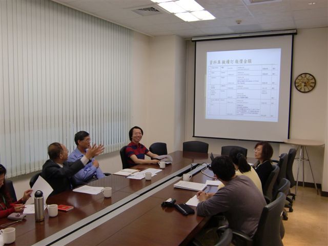 100學年度 第二次圖書諮詢委員會 8(另開新視窗/jpg檔)圖片