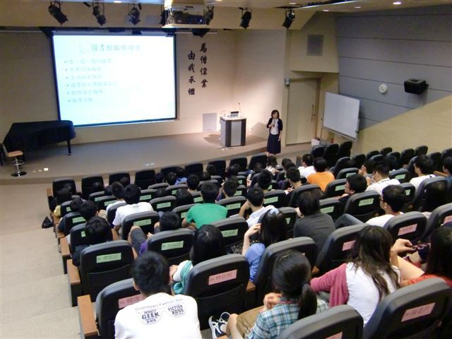 100新生入學指導 - 圖書館介紹(另開新視窗/jpg檔)圖片