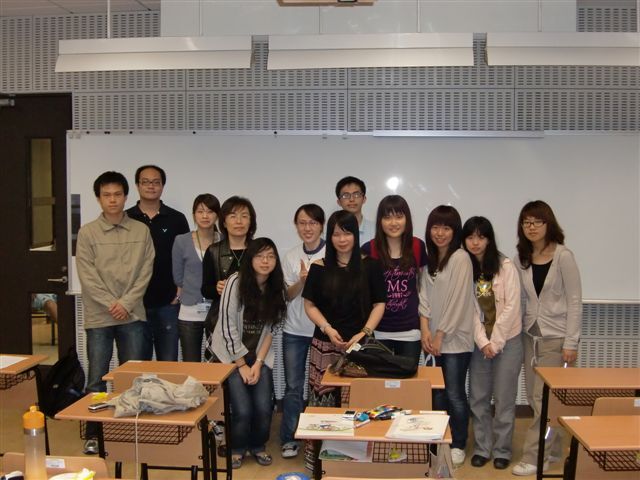 2011世界書香日 文學的迷人光影 - 作家鍾文音的閱讀創作與人生行旅 15(另開新視窗/jpg檔)圖片