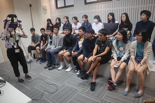 108-10-15 醫學資訊學VR體驗第二批_醫學二 3(另開新視窗/jpg檔)圖片