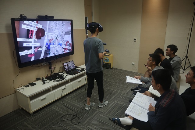 108-10-15 醫學資訊學VR體驗第二批_醫學二 19(另開新視窗/jpg檔)圖片