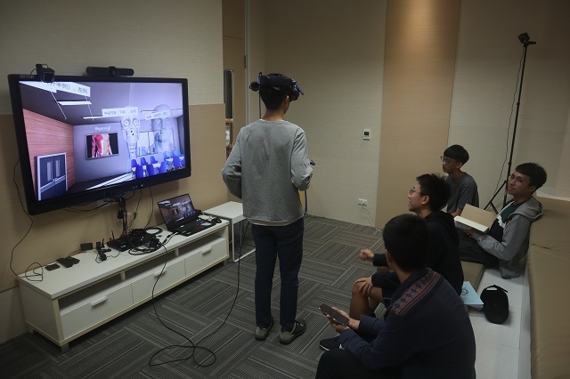 108-10-15 醫學資訊學VR體驗第二批_醫學二 20(另開新視窗/jpg檔)圖片