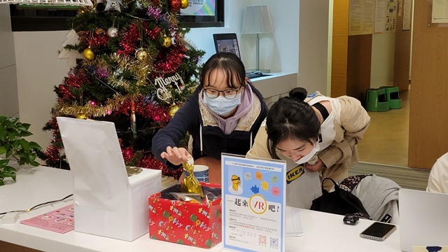 110學年度你借書我送糖：圖書館聖誕節活動(另開新視窗/jpg檔)圖片