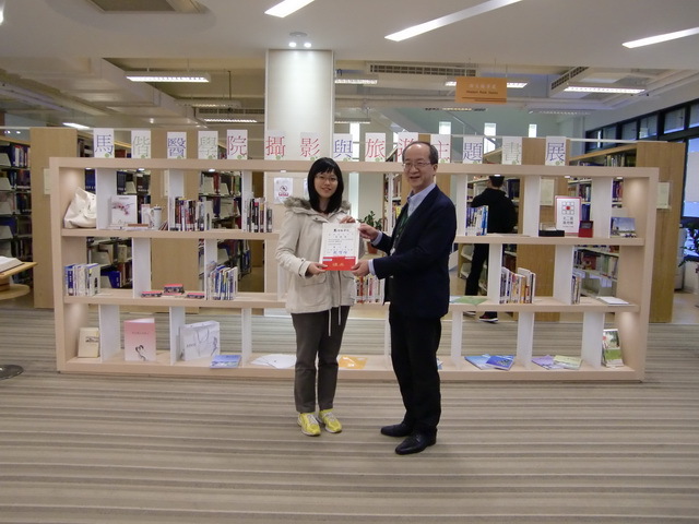 2014圖書館週頒獎(另開新視窗/jpg檔)圖片