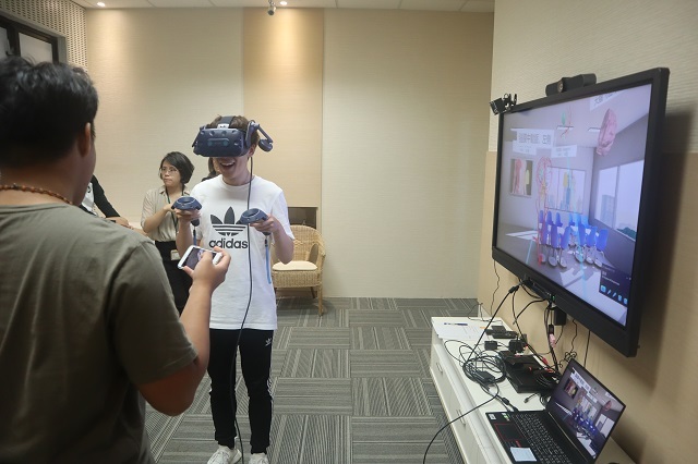 108-10-08 醫學資訊學VR體驗第一批_醫學二 9(另開新視窗/jpg檔)圖片