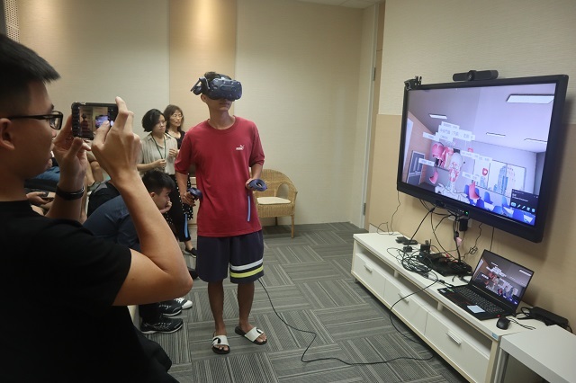 108-10-08 醫學資訊學VR體驗第一批_醫學二 26(另開新視窗/jpg檔)圖片
