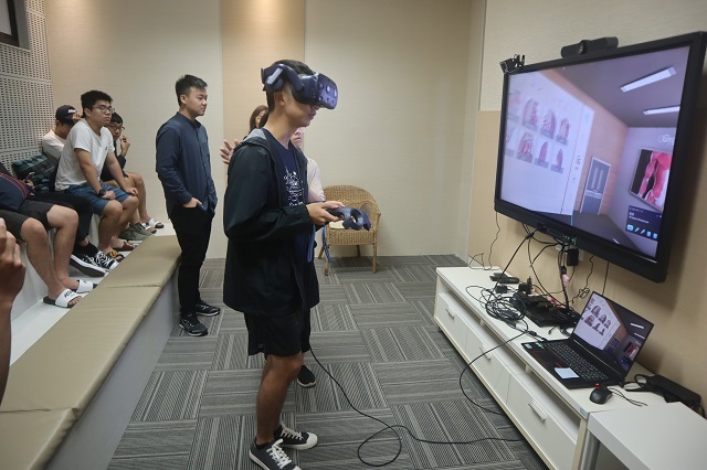108-10-08 醫學資訊學VR體驗第一批_醫學二 33(另開新視窗/jpg檔)圖片