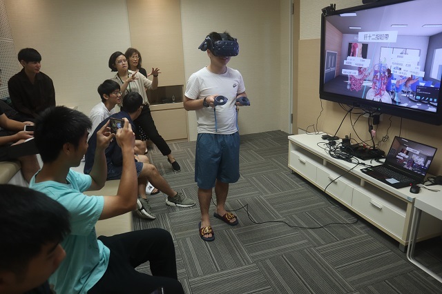 108-10-08 醫學資訊學VR體驗第一批_醫學二 43(另開新視窗/jpg檔)圖片