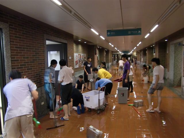 101學年度下學期-協助救災(另開新視窗/jpg檔)圖片