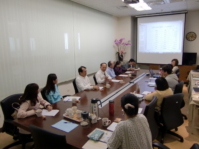 104學年度 第二次圖書諮詢委員會 12(另開新視窗/jpg檔)圖片