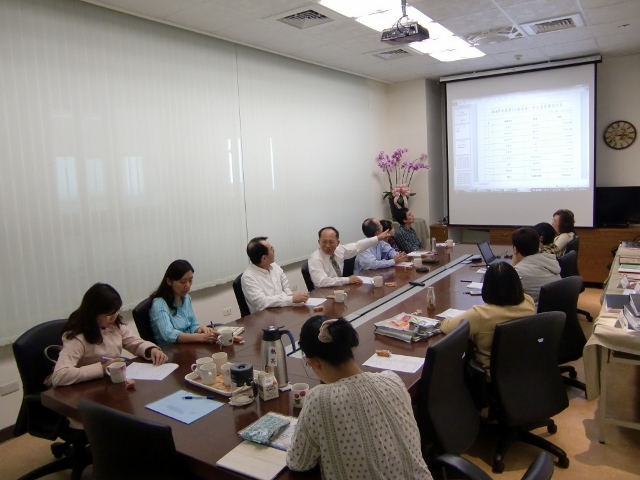 104學年度 第二次圖書諮詢委員會 17(另開新視窗/jpg檔)圖片