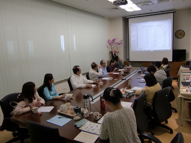 104學年度 第二次圖書諮詢委員會 20(另開新視窗/jpg檔)圖片