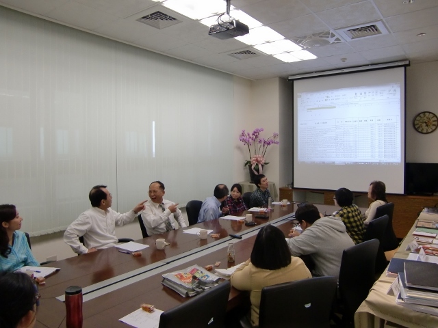 104學年度 第二次圖書諮詢委員會 35(另開新視窗/jpg檔)圖片