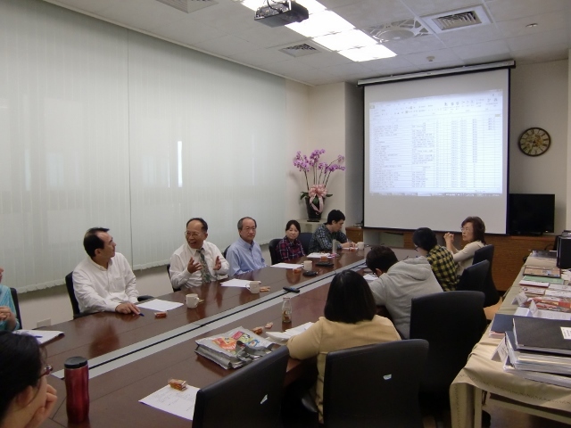 104學年度 第二次圖書諮詢委員會 40(另開新視窗/jpg檔)圖片