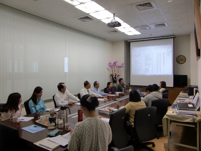 104學年度 第二次圖書諮詢委員會 42(另開新視窗/jpg檔)圖片