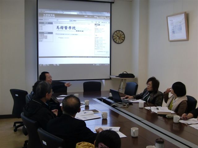 100學年度 第三次圖書諮詢委員會 8(另開新視窗/jpg檔)圖片