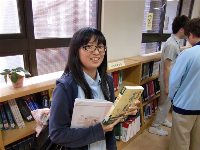 2011-11-22 古籍經典主題書展 (馬偕醫學院)(另開新視窗/jpg檔)圖片