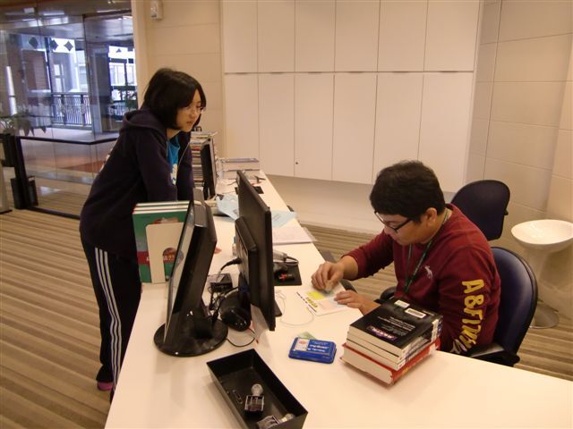 2014世界書香日 幸福馬拉松(護專) 6(另開新視窗/jpg檔)圖片