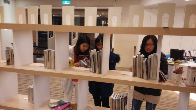 2014圖書館週海報 攝影與旅遊書展(另開新視窗/jpg檔)圖片