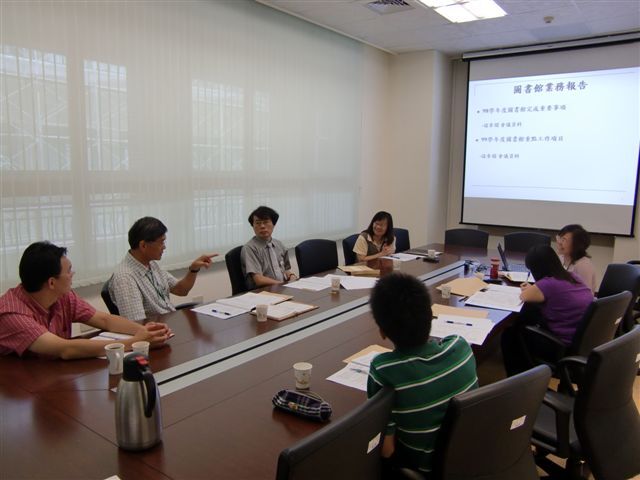 99學年度 第一次圖書諮詢委員會 3(另開新視窗/jpg檔)圖片