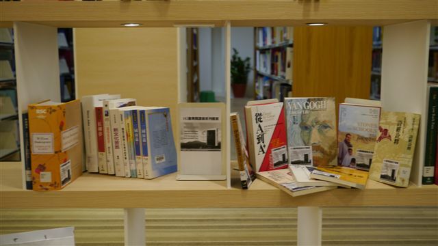 2013圖書館週頒獎 醫學人文書展(另開新視窗/jpg檔)圖片