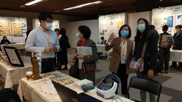 2020-12-12 2020年中華民國圖書館學會海報展(另開新視窗/jpg檔)圖片
