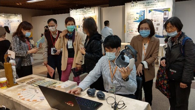 2020-12-12 2020年中華民國圖書館學會海報展(另開新視窗/jpg檔)圖片
