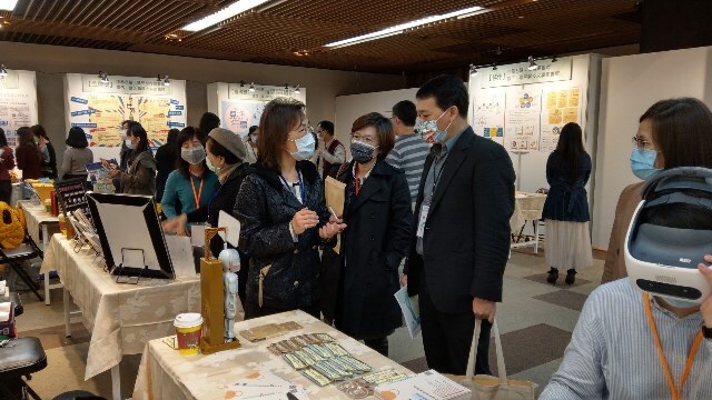 2020-12-12 2020年中華民國圖書館學會海報展(另開新視窗/jpg檔)圖片