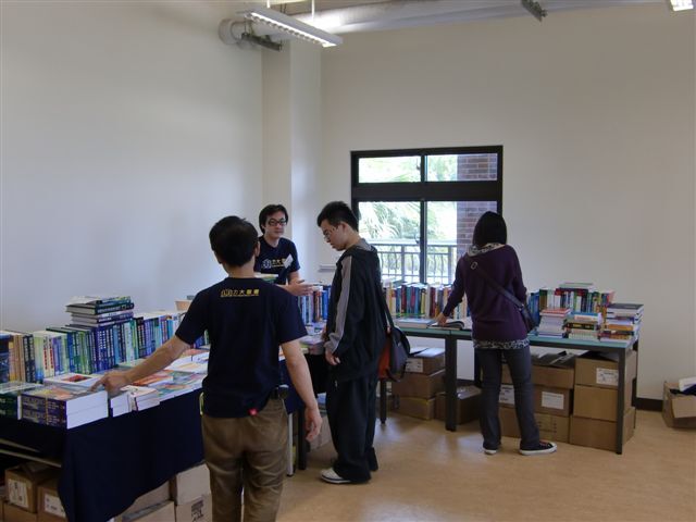 2011世界書香日 愛書市集 4(另開新視窗/jpg檔)圖片