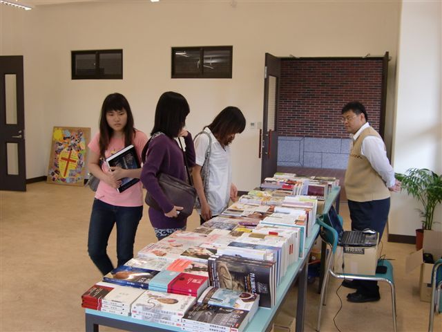 2011世界書香日 愛書市集 7(另開新視窗/jpg檔)圖片