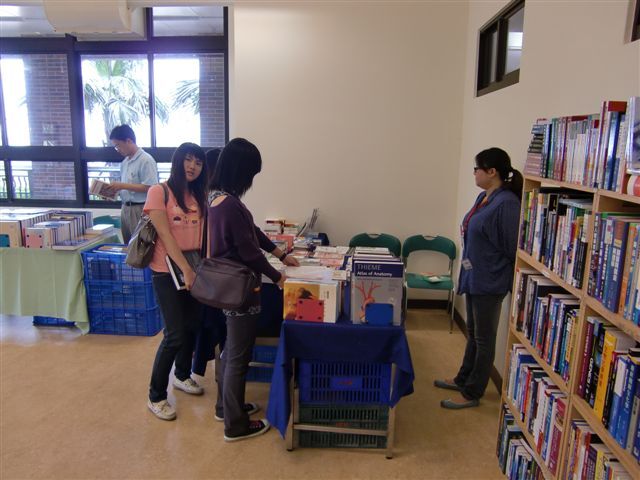 2011世界書香日 愛書市集 8(另開新視窗/jpg檔)圖片