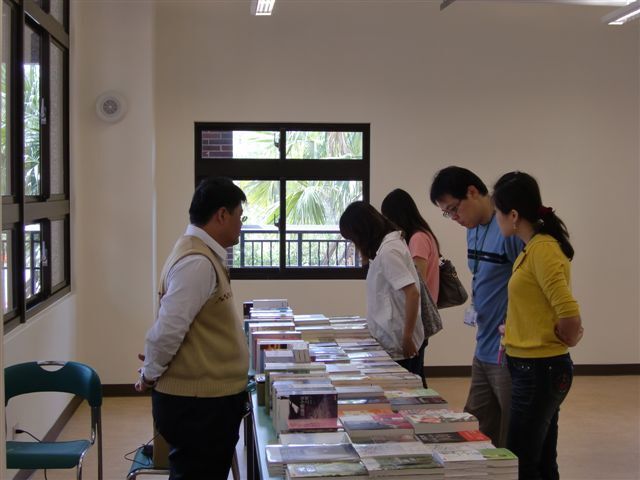 2011世界書香日 愛書市集 9(另開新視窗/jpg檔)圖片