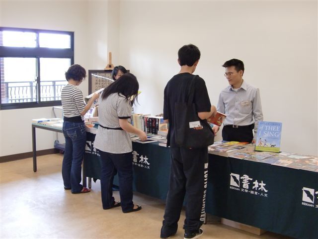 2011世界書香日 愛書市集 12(另開新視窗/jpg檔)圖片